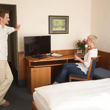 Hotel Altenburgblick 3*